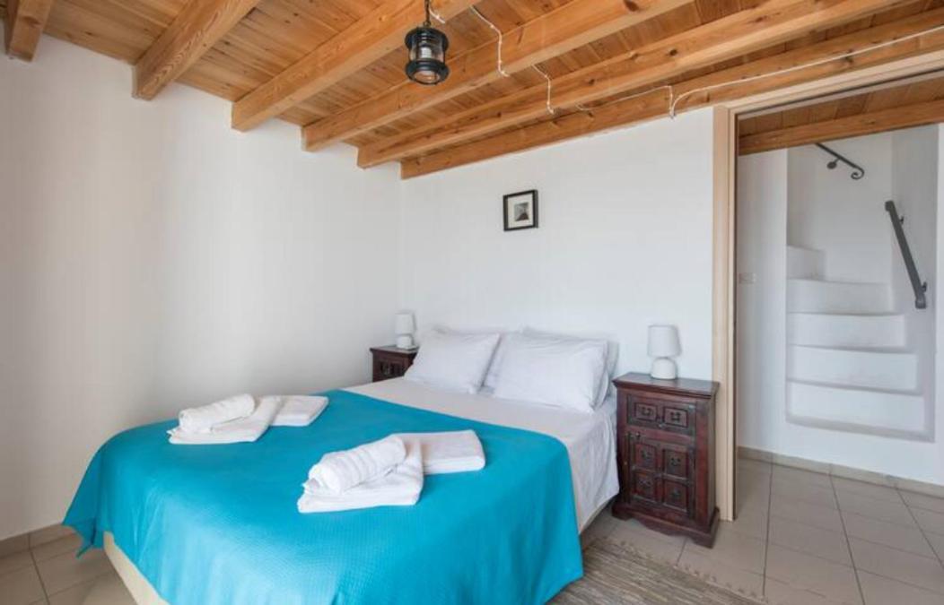 Santorini Traditional Suites Vóthon Exterior foto